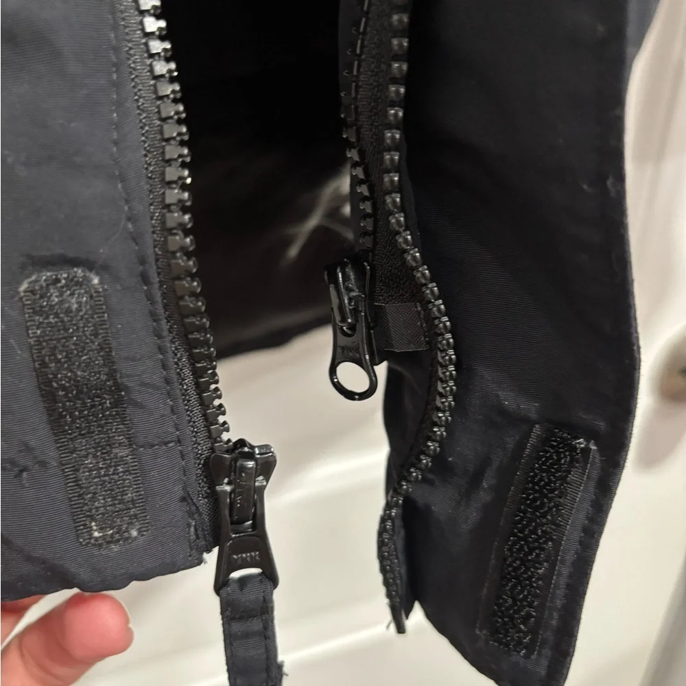 Lands’ End Kids Black Insulated Winter Parka Coat | Hooded | Size M 10–12 - Picture 4 of 13